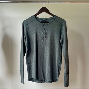 Sold Out Wings + Horns 1x1 Slub Long Sleeve Henley in Pine